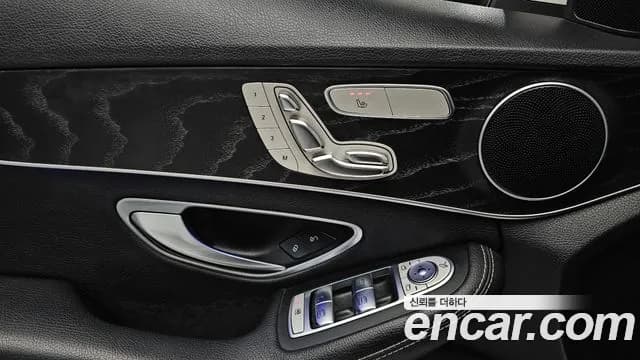 2019 Mercedes-Benz C-Class W205 C220 d Avantgarde Sold VIN WDDWF1EB7KR487680 – photo 19 2019 Mercedes-Benz C-Class W205 C220 d Avantgarde Sold VIN WDDWF1EB7KR487680 – photo 19