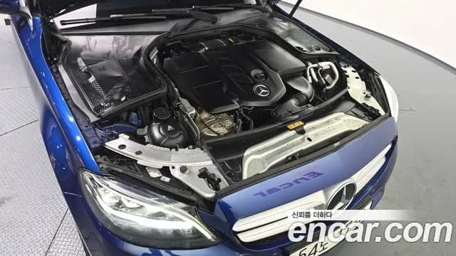 2019 Mercedes-Benz C-Class W205 C220 d Avantgarde Sold VIN WDDWF1EB8KR444238 – trunk area 2019 Mercedes-Benz C-Class W205 C220 d Avantgarde Sold VIN WDDWF1EB8KR444238 – trunk area
