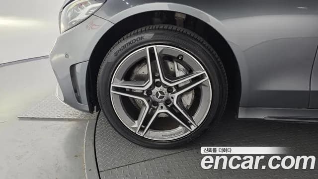 2019 Mercedes-Benz C-Class W205 C220 d 4MATIC AMG Line Sold VIN WDDWF1FB6KR453020 – rear exterior 2019 Mercedes-Benz C-Class W205 C220 d 4MATIC AMG Line Sold VIN WDDWF1FB6KR453020 – rear exterior