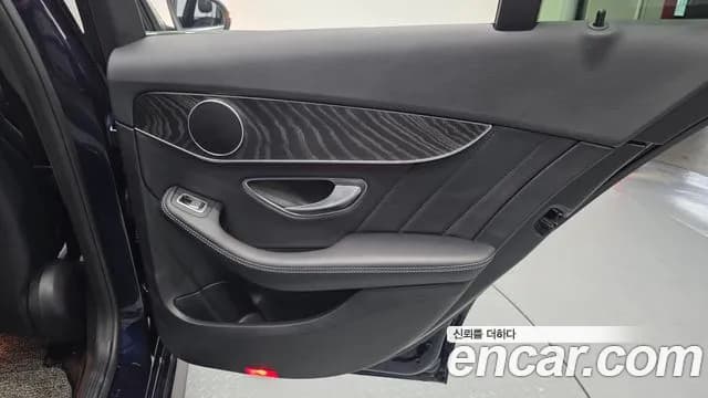 2019 Mercedes-Benz C-Class W205 C220 d 4MATIC AMG Line Sold VIN WDDWF1FB6KR475101 – front exterior 2019 Mercedes-Benz C-Class W205 C220 d 4MATIC AMG Line Sold VIN WDDWF1FB6KR475101 – front exterior