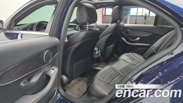 2019 Mercedes-Benz C-Class W205 C220 d 4MATIC AMG Line Sold VIN WDDWF1FB6KR475101 – rear exterior 2019 Mercedes-Benz C-Class W205 C220 d 4MATIC AMG Line Sold VIN WDDWF1FB6KR475101 – rear exterior