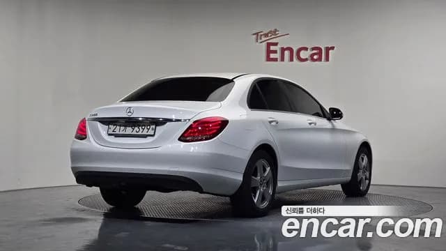 2017 Mercedes-Benz C-Class W205 C200 Sold VIN WDDWF4CB0HF587702 – photo 13 2017 Mercedes-Benz C-Class W205 C200 Sold VIN WDDWF4CB0HF587702 – photo 13