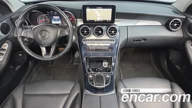 2017 Mercedes-Benz C-Class W205 C200 Avantgarde Sold VIN WDDWF4CB4HF424695 – dashboard 2017 Mercedes-Benz C-Class W205 C200 Avantgarde Sold VIN WDDWF4CB4HF424695 – dashboard