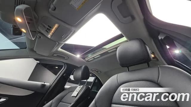 2017 Mercedes-Benz C-Class W205 C200 Avantgarde Sold VIN WDDWF4CB4HF424695 – photo 13 2017 Mercedes-Benz C-Class W205 C200 Avantgarde Sold VIN WDDWF4CB4HF424695 – photo 13