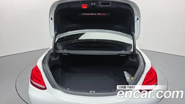 2017 Mercedes-Benz C-Class W205 C200 Avantgarde Sold VIN WDDWF4CB4HF424695 – photo 16 2017 Mercedes-Benz C-Class W205 C200 Avantgarde Sold VIN WDDWF4CB4HF424695 – photo 16