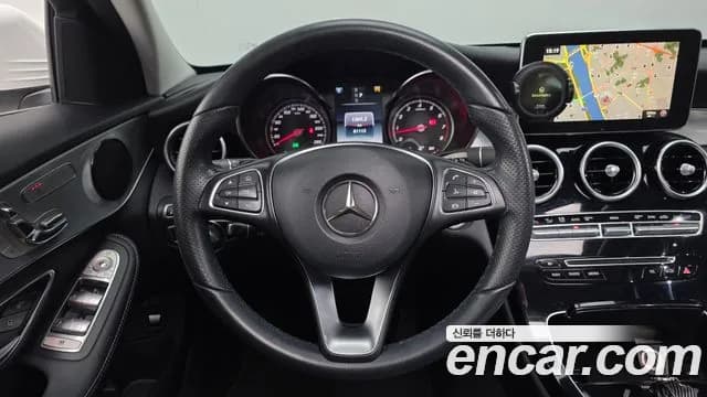 2017 Mercedes-Benz C-Class W205 C200 Avantgarde Sold VIN WDDWF4CB4HF525476 – front exterior 2017 Mercedes-Benz C-Class W205 C200 Avantgarde Sold VIN WDDWF4CB4HF525476 – front exterior