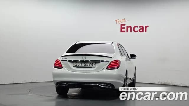 2017 Mercedes-Benz C-Class W205 C200 Avantgarde Sold VIN WDDWF4CB4HF525476 – side profile 2017 Mercedes-Benz C-Class W205 C200 Avantgarde Sold VIN WDDWF4CB4HF525476 – side profile