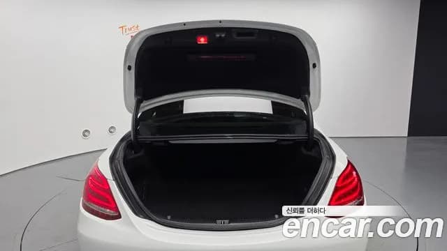2017 Mercedes-Benz C-Class W205 C200 Avantgarde Sold VIN WDDWF4CB4HF525476 – dashboard 2017 Mercedes-Benz C-Class W205 C200 Avantgarde Sold VIN WDDWF4CB4HF525476 – dashboard
