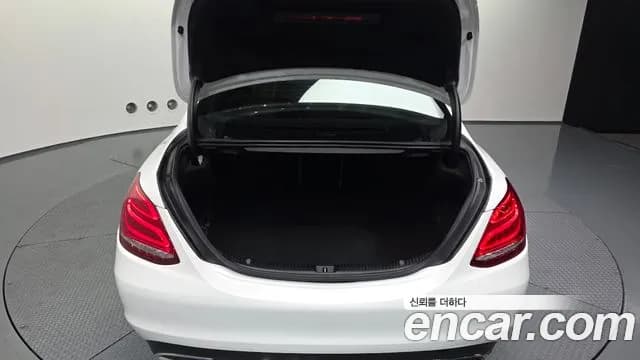 2017 Mercedes-Benz C-Class W205 C200 Avantgarde Sold VIN WDDWF4CB6HF523163 – rear exterior 2017 Mercedes-Benz C-Class W205 C200 Avantgarde Sold VIN WDDWF4CB6HF523163 – rear exterior