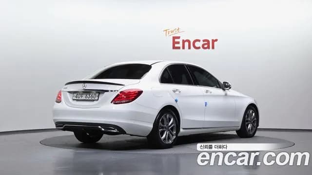 2017 Mercedes-Benz C-Class W205 C200 Avantgarde Sold VIN WDDWF4CB6HF523163 – photo 14 2017 Mercedes-Benz C-Class W205 C200 Avantgarde Sold VIN WDDWF4CB6HF523163 – photo 14