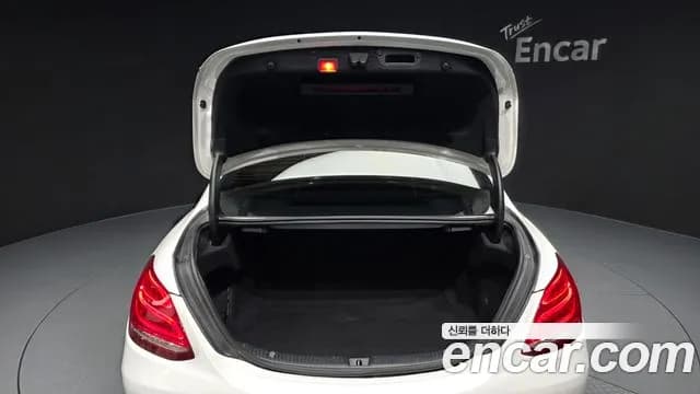 2017 Mercedes-Benz C-Class W205 C200 Avantgarde Sold VIN WDDWF4CB6HF593729 – rear exterior 2017 Mercedes-Benz C-Class W205 C200 Avantgarde Sold VIN WDDWF4CB6HF593729 – rear exterior