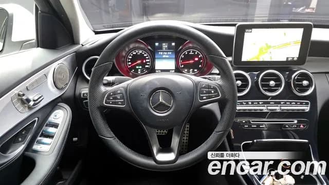 2017 Mercedes-Benz C-Class W205 C200 Avantgarde Sold VIN WDDWF4CB8HF509989 – dashboard 2017 Mercedes-Benz C-Class W205 C200 Avantgarde Sold VIN WDDWF4CB8HF509989 – dashboard