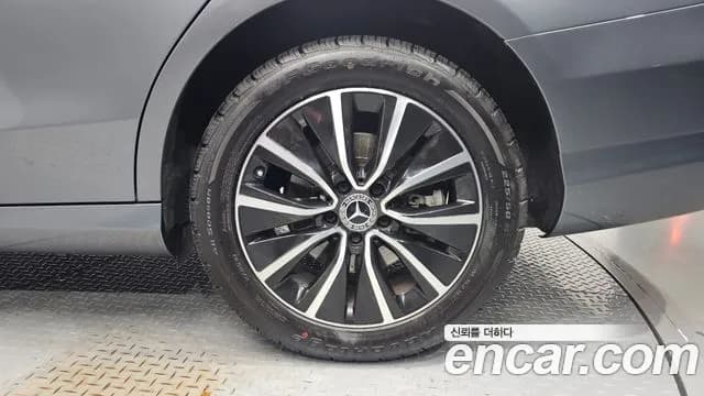 2019 Mercedes-Benz C-Class W205 C200 Sold VIN WDDWF8AB1KR511793 – front exterior 2019 Mercedes-Benz C-Class W205 C200 Sold VIN WDDWF8AB1KR511793 – front exterior