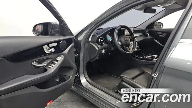 2019 Mercedes-Benz C-Class W205 C200 Sold VIN WDDWF8AB1KR511793 – rear exterior 2019 Mercedes-Benz C-Class W205 C200 Sold VIN WDDWF8AB1KR511793 – rear exterior