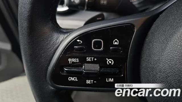 2019 Mercedes-Benz C-Class W205 C200 Sold VIN WDDWF8AB1KR511793 – photo 17 2019 Mercedes-Benz C-Class W205 C200 Sold VIN WDDWF8AB1KR511793 – photo 17