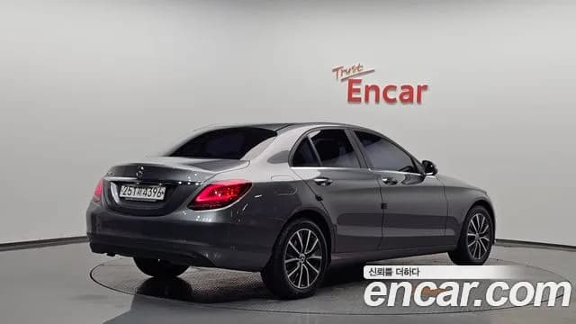 2019 Mercedes-Benz C-Class W205 C200 Sold VIN WDDWF8AB1KR511793 – photo 21 2019 Mercedes-Benz C-Class W205 C200 Sold VIN WDDWF8AB1KR511793 – photo 21