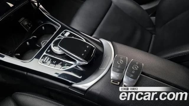 2020 Mercedes-Benz C-Class W205 C200 Sold VIN WDDWF8AB4LR563162 – photo 16 2020 Mercedes-Benz C-Class W205 C200 Sold VIN WDDWF8AB4LR563162 – photo 16