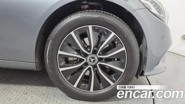 2019 Mercedes-Benz C-Class W205 C200 Sold VIN WDDWF8AB8KR503514 – photo 26 2019 Mercedes-Benz C-Class W205 C200 Sold VIN WDDWF8AB8KR503514 – photo 26