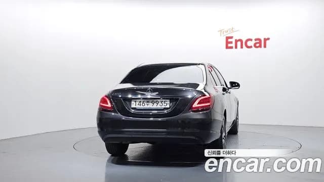 2020 Mercedes-Benz C-Class W205 C200 Sold VIN WDDWF8ABXLR563733 – exterior detail 2020 Mercedes-Benz C-Class W205 C200 Sold VIN WDDWF8ABXLR563733 – exterior detail