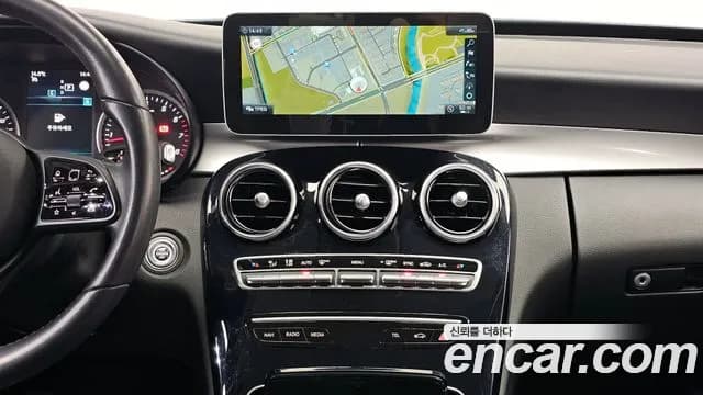 2020 Mercedes-Benz C-Class W205 C200 Sold VIN WDDWF8ABXLR563733 – photo 12 2020 Mercedes-Benz C-Class W205 C200 Sold VIN WDDWF8ABXLR563733 – photo 12