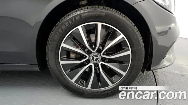 2020 Mercedes-Benz C-Class W205 C200 Sold VIN WDDWF8ABXLR563733 – photo 16 2020 Mercedes-Benz C-Class W205 C200 Sold VIN WDDWF8ABXLR563733 – photo 16