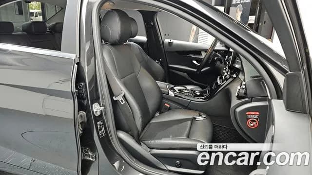 2020 Mercedes-Benz C-Class W205 C200 Sold VIN WDDWF8ABXLR563733 – photo 20 2020 Mercedes-Benz C-Class W205 C200 Sold VIN WDDWF8ABXLR563733 – photo 20