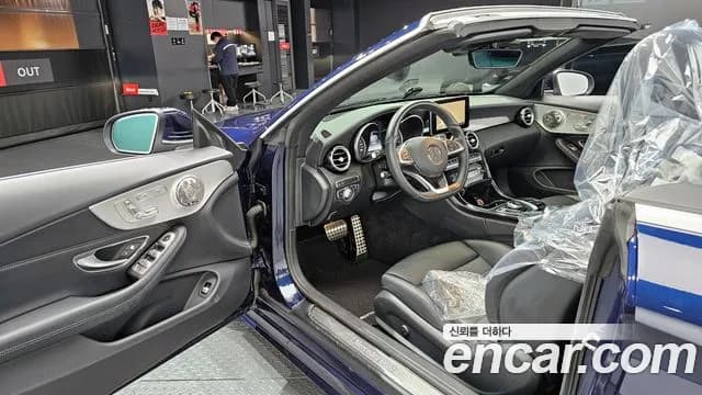 2017 Mercedes-Benz C-Class W205 C200 Cabriolet Sold VIN WDDWK4CB2HF528162 – photo 12 2017 Mercedes-Benz C-Class W205 C200 Cabriolet Sold VIN WDDWK4CB2HF528162 – photo 12