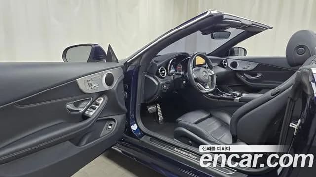 2017 Mercedes-Benz C-Class W205 C200 Cabriolet Sold VIN WDDWK4CB4HF468286 – photo 16 2017 Mercedes-Benz C-Class W205 C200 Cabriolet Sold VIN WDDWK4CB4HF468286 – photo 16