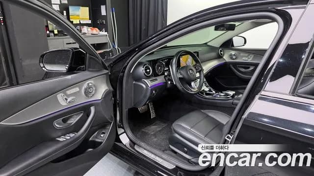 2017 Mercedes-Benz E-Class W213 E220d Avantgarde Sold VIN WDDZF0EB0HA114673 – engine bay 2017 Mercedes-Benz E-Class W213 E220d Avantgarde Sold VIN WDDZF0EB0HA114673 – engine bay
