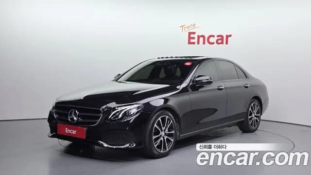 2017 Mercedes-Benz E-Class W213 E220d Avantgarde Sold VIN WDDZF0EB0HA114673 – exterior detail 2017 Mercedes-Benz E-Class W213 E220d Avantgarde Sold VIN WDDZF0EB0HA114673 – exterior detail