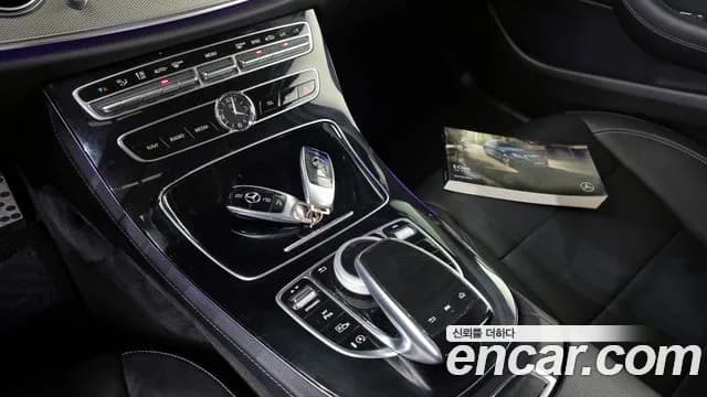 2017 Mercedes-Benz E-Class W213 E220d Avantgarde Sold VIN WDDZF0EB0HA114673 – photo 15 2017 Mercedes-Benz E-Class W213 E220d Avantgarde Sold VIN WDDZF0EB0HA114673 – photo 15