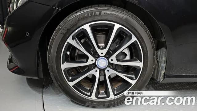 2017 Mercedes-Benz E-Class W213 E220d Avantgarde Sold VIN WDDZF0EB0HA114673 – photo 18 2017 Mercedes-Benz E-Class W213 E220d Avantgarde Sold VIN WDDZF0EB0HA114673 – photo 18
