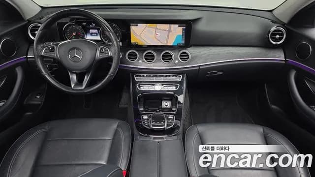2017 Mercedes-Benz E-Class W213 E220d Avantgarde Sold VIN WDDZF0EB0HA155790 – rear exterior 2017 Mercedes-Benz E-Class W213 E220d Avantgarde Sold VIN WDDZF0EB0HA155790 – rear exterior