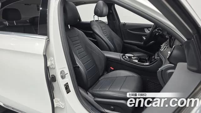 2017 Mercedes-Benz E-Class W213 E220d Avantgarde Sold VIN WDDZF0EB0HA155790 – dashboard 2017 Mercedes-Benz E-Class W213 E220d Avantgarde Sold VIN WDDZF0EB0HA155790 – dashboard