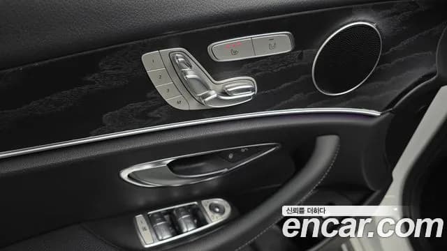 2017 Mercedes-Benz E-Class W213 E220d Avantgarde Sold VIN WDDZF0EB0HA155790 – photo 11 2017 Mercedes-Benz E-Class W213 E220d Avantgarde Sold VIN WDDZF0EB0HA155790 – photo 11