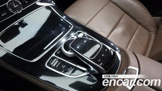 2019 Mercedes-Benz E-Class W213 E220d Avantgarde Sold VIN WDDZF0EB0KA494721 – side profile 2019 Mercedes-Benz E-Class W213 E220d Avantgarde Sold VIN WDDZF0EB0KA494721 – side profile