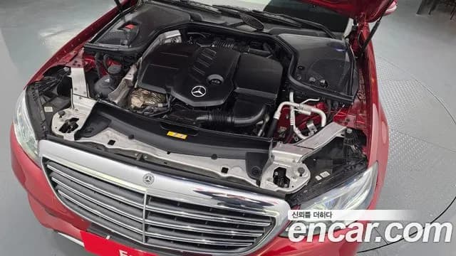 2017 Mercedes-Benz E-Class W213 E220d Exclusive Sold VIN WDDZF0EB1HA207122 – exterior detail 2017 Mercedes-Benz E-Class W213 E220d Exclusive Sold VIN WDDZF0EB1HA207122 – exterior detail