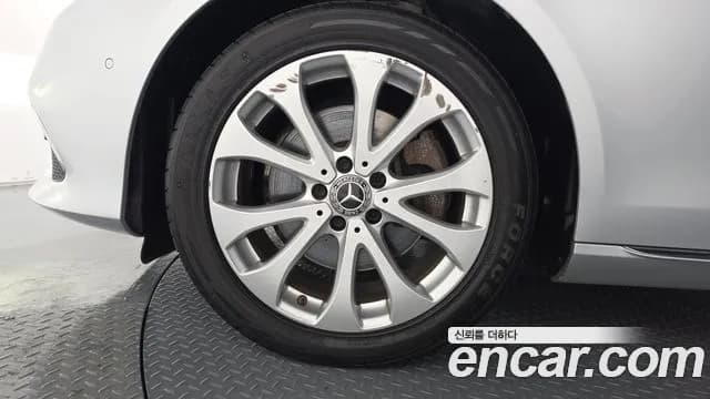 2017 Mercedes-Benz E-Class W213 E220d Exclusive Sold VIN WDDZF0EB1HA291877 – front exterior 2017 Mercedes-Benz E-Class W213 E220d Exclusive Sold VIN WDDZF0EB1HA291877 – front exterior