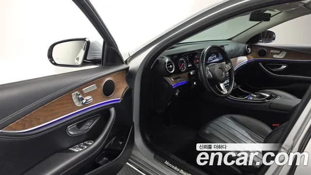 2017 Mercedes-Benz E-Class W213 E220d Exclusive Sold VIN WDDZF0EB1HA291877 – photo 14 2017 Mercedes-Benz E-Class W213 E220d Exclusive Sold VIN WDDZF0EB1HA291877 – photo 14