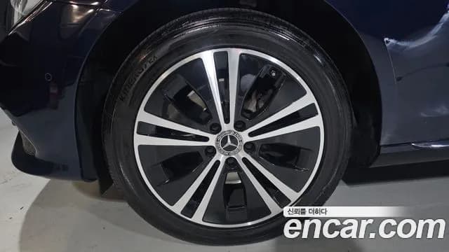 2019 Mercedes-Benz E-Class W213 E220d Avantgarde Sold VIN WDDZF0EB1KA578496 – photo 15 2019 Mercedes-Benz E-Class W213 E220d Avantgarde Sold VIN WDDZF0EB1KA578496 – photo 15