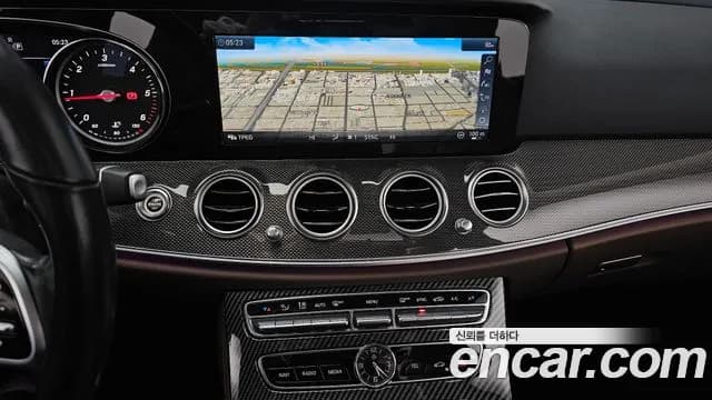 2019 Mercedes-Benz E-Class W213 E220d Avantgarde Sold VIN WDDZF0EB1KA578496 – photo 17 2019 Mercedes-Benz E-Class W213 E220d Avantgarde Sold VIN WDDZF0EB1KA578496 – photo 17