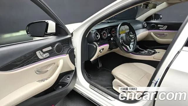 2019 Mercedes-Benz E-Class W213 E220d Avantgarde Sold VIN WDDZF0EB1KA606815 – rear exterior 2019 Mercedes-Benz E-Class W213 E220d Avantgarde Sold VIN WDDZF0EB1KA606815 – rear exterior
