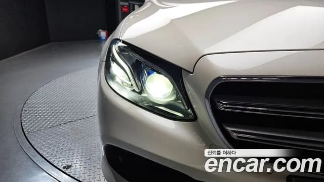 2019 Mercedes-Benz E-Class W213 E220d Avantgarde Sold VIN WDDZF0EB1KA606815 – engine bay 2019 Mercedes-Benz E-Class W213 E220d Avantgarde Sold VIN WDDZF0EB1KA606815 – engine bay