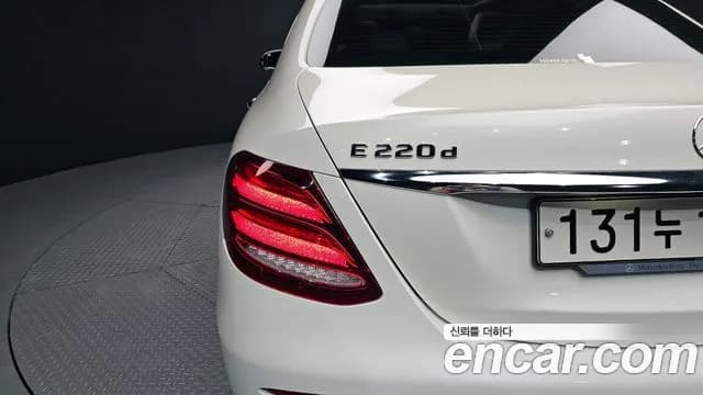 2019 Mercedes-Benz E-Class W213 E220d Avantgarde Sold VIN WDDZF0EB1KA606815 – photo 16 2019 Mercedes-Benz E-Class W213 E220d Avantgarde Sold VIN WDDZF0EB1KA606815 – photo 16