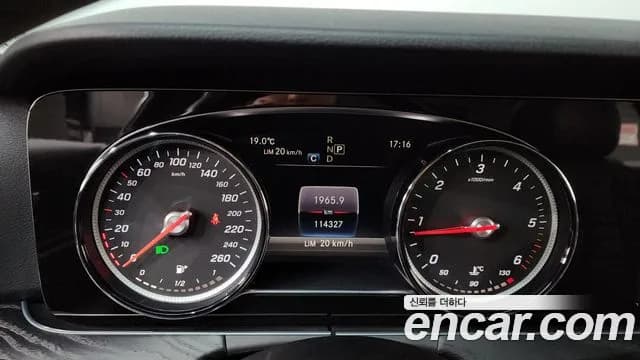 2018 Mercedes-Benz E-Class W213 E220d Avantgarde Sold VIN WDDZF0EB2JA316193 – photo 37 2018 Mercedes-Benz E-Class W213 E220d Avantgarde Sold VIN WDDZF0EB2JA316193 – photo 37