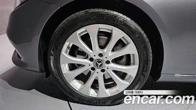 2018 Mercedes-Benz E-Class W213 E220d Exclusive Sold VIN WDDZF0EB2JA459905 – interior seats 2018 Mercedes-Benz E-Class W213 E220d Exclusive Sold VIN WDDZF0EB2JA459905 – interior seats