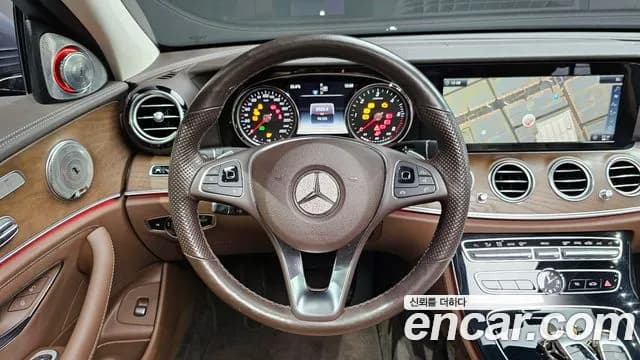 2018 Mercedes-Benz E-Class W213 E220d Exclusive Sold VIN WDDZF0EB2JA459905 – exterior detail 2018 Mercedes-Benz E-Class W213 E220d Exclusive Sold VIN WDDZF0EB2JA459905 – exterior detail