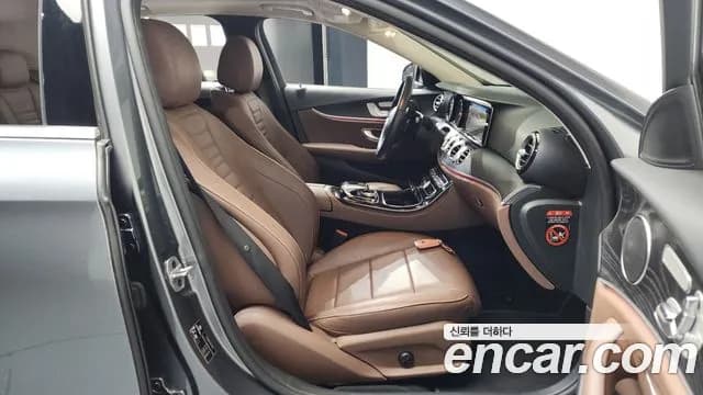 2019 Mercedes-Benz E-Class W213 E220d Avantgarde Sold VIN WDDZF0EB2KA493196 – photo 18 2019 Mercedes-Benz E-Class W213 E220d Avantgarde Sold VIN WDDZF0EB2KA493196 – photo 18