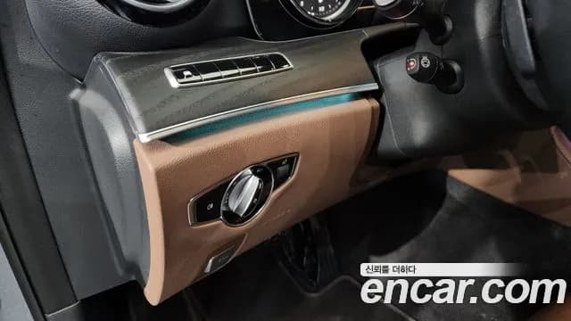 2019 Mercedes-Benz E-Class W213 E220d Avantgarde Sold VIN WDDZF0EB2KA493196 – photo 22 2019 Mercedes-Benz E-Class W213 E220d Avantgarde Sold VIN WDDZF0EB2KA493196 – photo 22