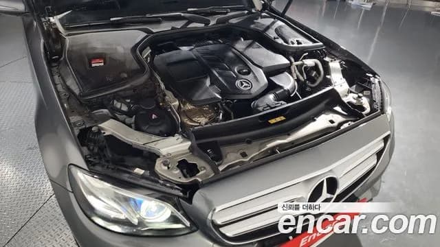 2019 Mercedes-Benz E-Class W213 E220d Avantgarde Sold VIN WDDZF0EB2KA493196 – photo 29 2019 Mercedes-Benz E-Class W213 E220d Avantgarde Sold VIN WDDZF0EB2KA493196 – photo 29
